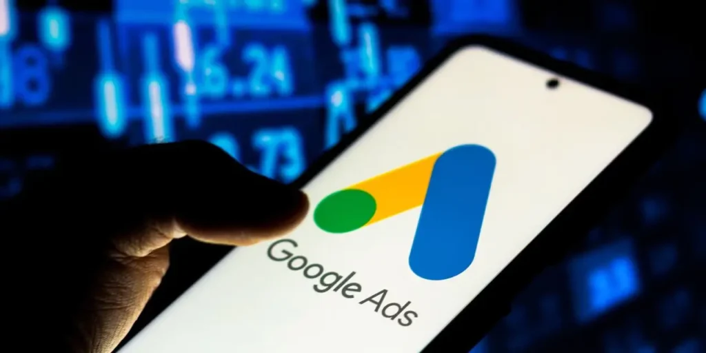 O Google AdSense é uma plataforma de publicidade online oferecida pelo Google que permite aos proprietários de sites e blogs ganharem dinheiro exibindo anúncios em seus conteúdos.